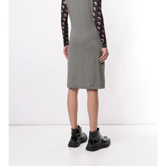 Authentic CHANEL Dress - Picture 6 of 12